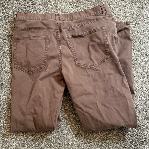 H&M Brown Chinos with Tapered Legs and Zipper Fly - Picture 5 of 5